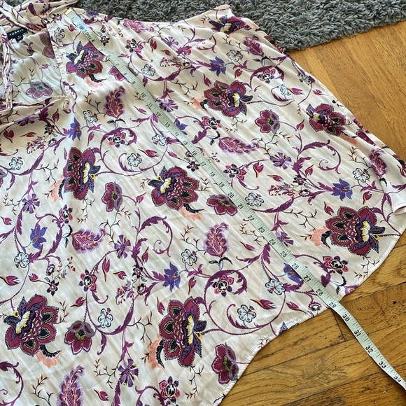 Torrid Satin High Neck Bow Tie Front Halter Top Floral Pink Size 4 - Picture 10 of 14